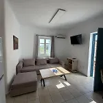Kaniaris Apartment *