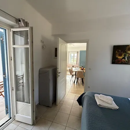 Kaniaris Parikia (Paros)