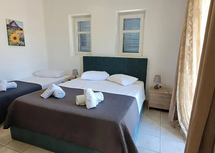 Kaniaris Parikia (Paros)